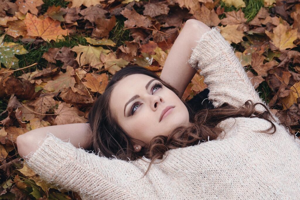 woman, brunette, lying down, rest, resting, young woman, fall, autumn, fallen leaves, knitwear, fashion, makeup, cosmetics, girl, portrait, park, thinking, season, female, outdoors, face, seasonal, hairstyle, looking up, woman, woman, girl, thinking, thinking, thinking, thinking, thinking